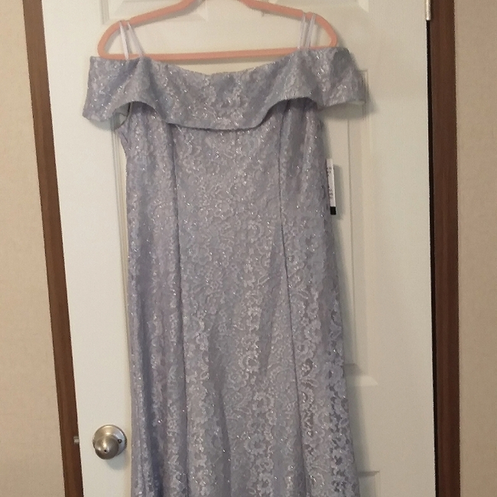 CACHET' NY Lace off the Shoulder Sky Blue Silver Trumpet Evening Gown Sparkle 14